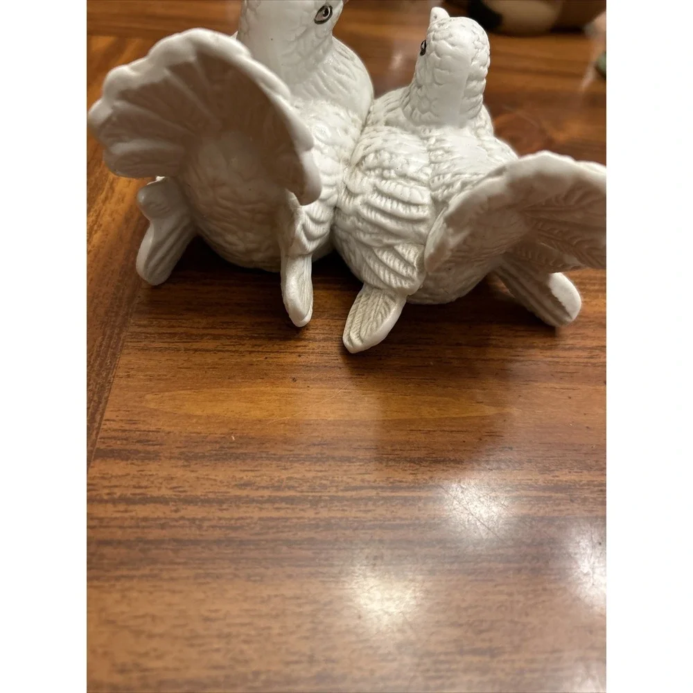Vintage Big Love Birds Doves Bisque‎ Porcelain